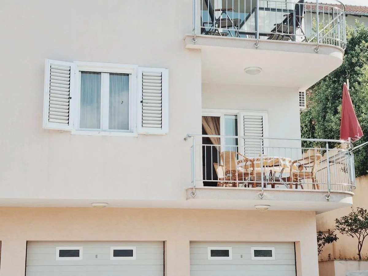 Milla 2 Trogir Apartment